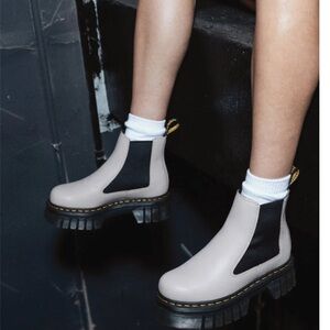 Dr martens audrick platform Chelsea boots white